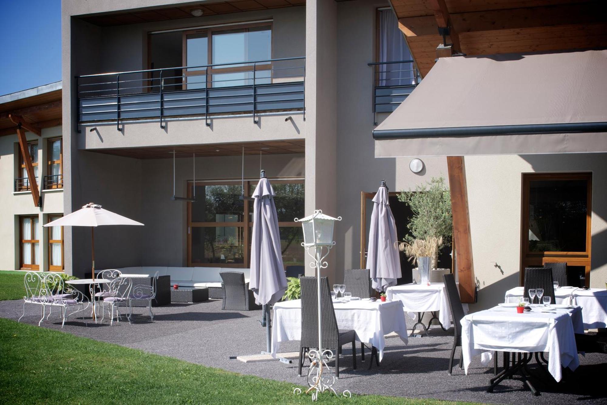 L'Auberge Du Rhone Chavanoz Exterior foto